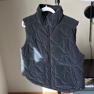 Black vest size L